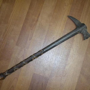 English Knight's War Hammer – Deadliest Warrior (2009)
