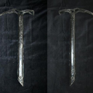 Weyland team black pickaxe – Alien vs. Predator (2004)