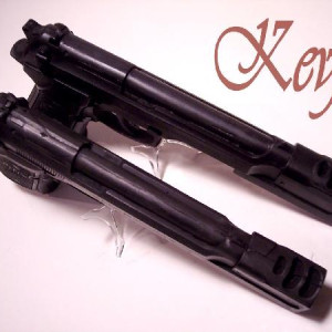 KATE BECKINSALE HERO BERETTA  2 of 2 – Underworld: Evolution (2006)