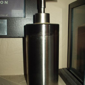Jessicas' screen used soap dispenser – The Eye (2008)