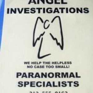 "Angel Investigations" Screenused Prop Business Flyers – Angel (1999)