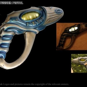 WRAITH STUNNER PISTOL – Stargate: Atlantis (2004)