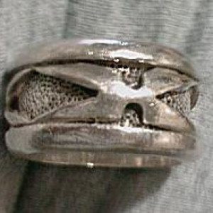 Vin Diesel's Thumb Ring From "xXx" – xXx (2002)