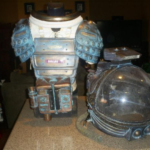 Nostromo Enviormental armor and helmet – Alien (1979)