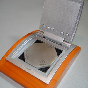 The Kryptonian Key & Lex's desktop Key Case – Smallville (2001)