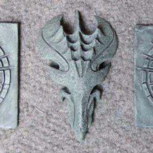 Predator Temple wall dressing replicas – Alien vs. Predator (2004)