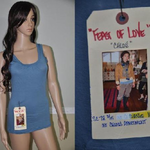 chloe's (alexa davalos) costume – Feast of Love (2007)