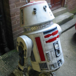 R5D4 – Star Wars: Episode IV - A New Hope (1977)