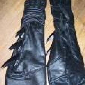 Batman Forever Gauntlets – Batman Forever (1995)