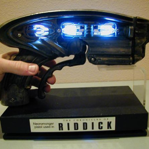 HERO Working Necromonger Pistol (Strobing Lights) – The Chronicles of Riddick (2004)