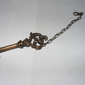 Book of Secrets Resolute Desk Key – National Treasure: Book of Secrets (2007)