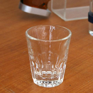 Shot Glass in Bryant's Office – Blade Runner (1982)