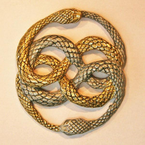 The Auryn – The NeverEnding Story (1984)