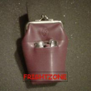LINDA'S CIGARETTE CASE – The Gift (2000)