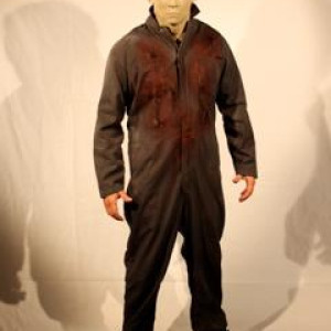 Michael Myers full costume and KNB Mask lifesize Display – Halloween H20: 20 Years Later (1998)