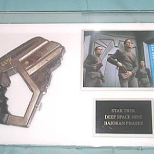 Bajoran Phaser – Star Trek: Deep Space Nine (1993)