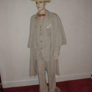 Tom Hanks / Professor GH Dorr III Costume – The Ladykillers (2004)