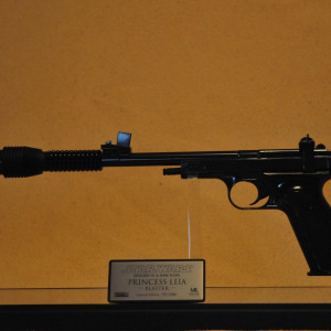 Master Replicas Leia Blaster ANH – Star Wars: Episode IV - A New Hope (1977)