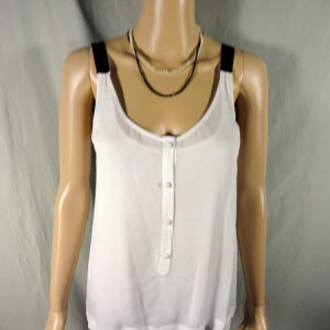Mila Kunis Top, Earrings + Necklace – Ted (2012)