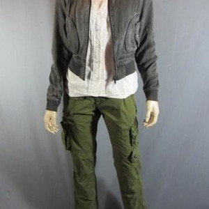Maddy Shannon's costume – Terra Nova (2011)