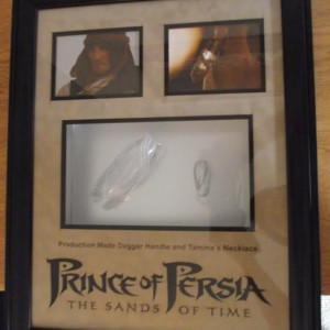 Dagger of Time Handle & Tamina’s Amulet – Prince of Persia: The Sands of Time (2010)