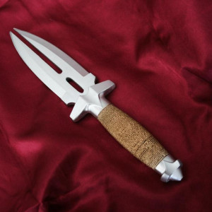 Jaffa Dagger. – Stargate SG-1 (1997)