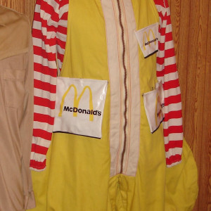 Willard Scott RONALD McDONALD original costume McDONALD'S - Bozo MAX WELDY commercial prop – Secrets of McDonald's: 50 Years of the Big Mac (2018)