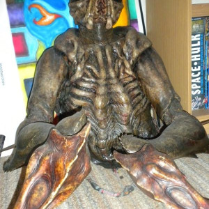 Animatronic Hero Bug Torso w. Wings – Mimic 2 (2001)