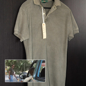 Capa's shirt (Bruce Willis) – Color of Night (1994)
