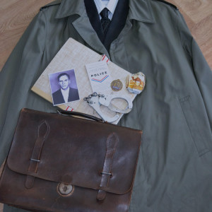 French Police id card and medal – Flic Story (1975)