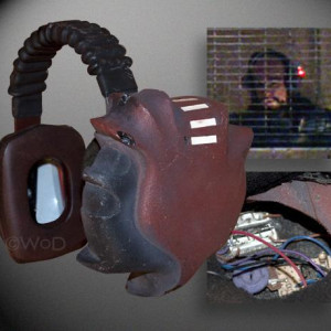 Klingon Translator Headset – Star Trek VI: The Undiscovered Country (1991)