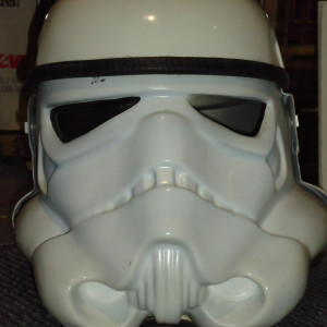 1976 1# prototype stormtrooper helmet – Star Wars: Episode IV - A New Hope (1977)