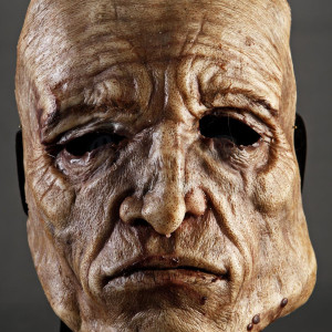 Leatherface decayed old man silicon poster mask – Texas Chainsaw (2013)