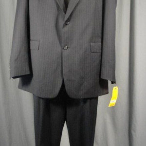 PRESIDENT DAVID PALMER'S DAY 2 SUIT – 24 (2001)