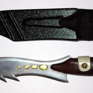 Klingon Knife – Star Trek: Enterprise (2001)