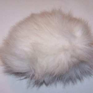 Medium White Tribble – Star Trek: Deep Space Nine (1993)