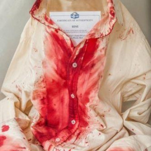 Bishop's bloody shirt – Rise: Blood Hunter (2007)
