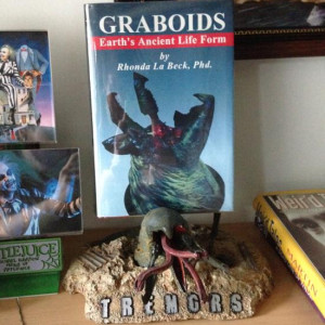 Graboids Book Prop by Rhonda La Beck (Finn Carter) – Tremors 3: Back to Perfection (2001)