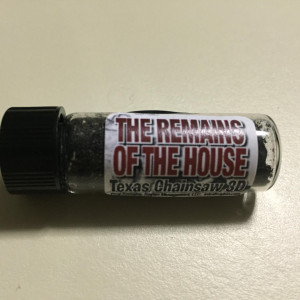 Small Vial of the Remains of the House – Texas Chainsaw (2013)