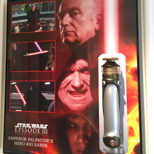Emperor palpatines hero saber – Star Wars: Episode III - Revenge of the Sith (2005)