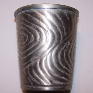 Woodgrain Cup Seen In ENT – Star Trek: Enterprise (2001)