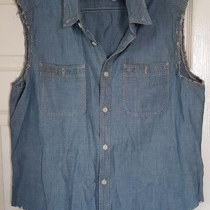 Joe Dirt's Denim Shirt & Pants – Joe Dirt 2: Beautiful Loser (2015)