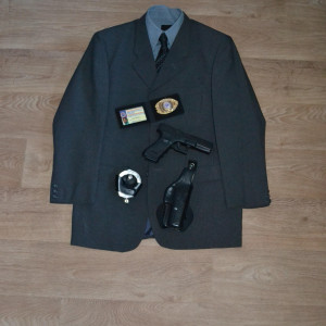 Metropolitan Police id card badge and wallet – Fallen (1998)