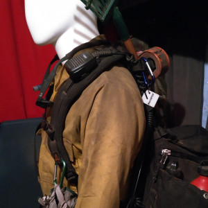 Mackenzie's complete costume, Rucksack, Sunglasses and Rake – Only the Brave (2017)