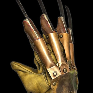 Freddy Krueger's glove – A Nightmare on Elm Street 2: Freddy's Revenge (1985)