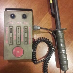 ALIEN Brett's cattle prod – Alien (1979)