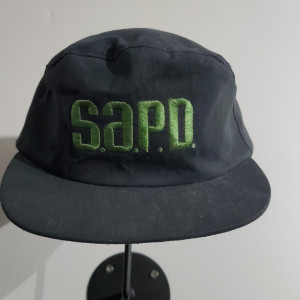 SAPD hat. – Demolition Man (1993)