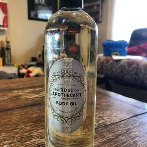 Rose Apothecary Body Oil – Schitt's Creek (2015)
