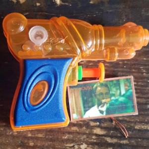 Squirt Gun Flamethrower – Doghouse (2009)