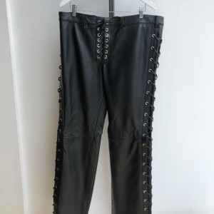 Bob's Leather Pants – Schitt's Creek (2015)